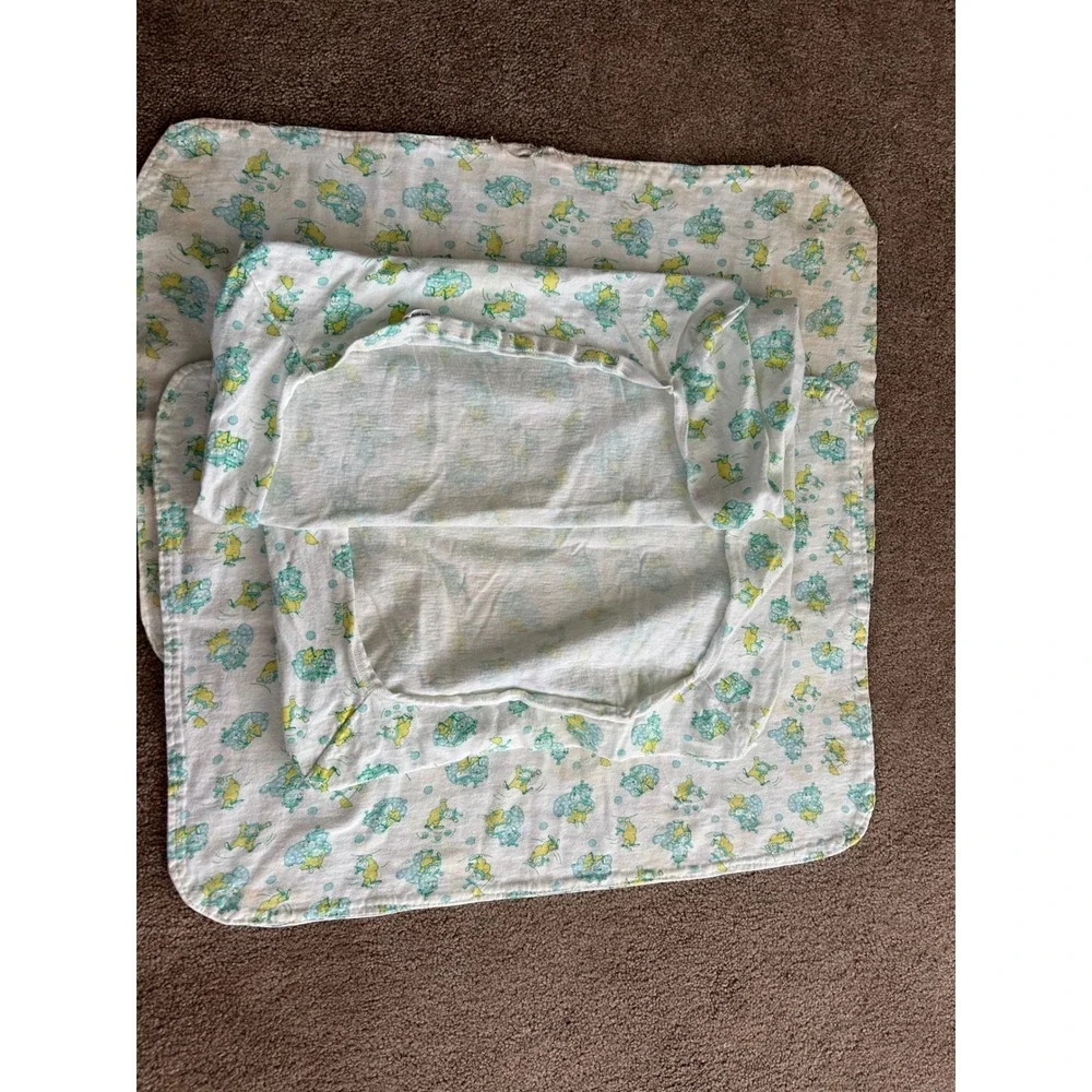 Vintage 90s set of 3 bassinet sheets & 2 matching burp clothes